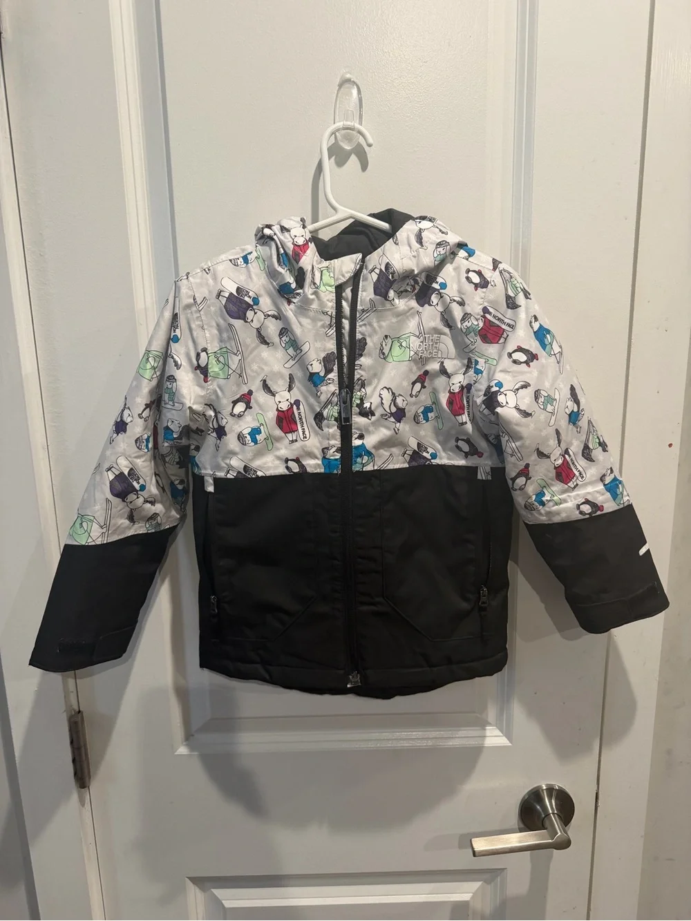 The North Face Kids Black Lower & White Printed‎ Hooded Puffer Jacket 4T